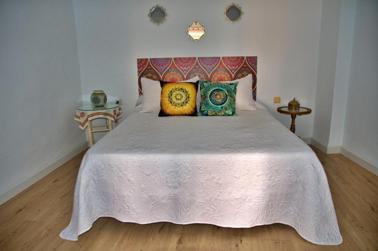 El Zoco Apartment บันญอส เด ลา เอนซินา ภายนอก รูปภาพ
