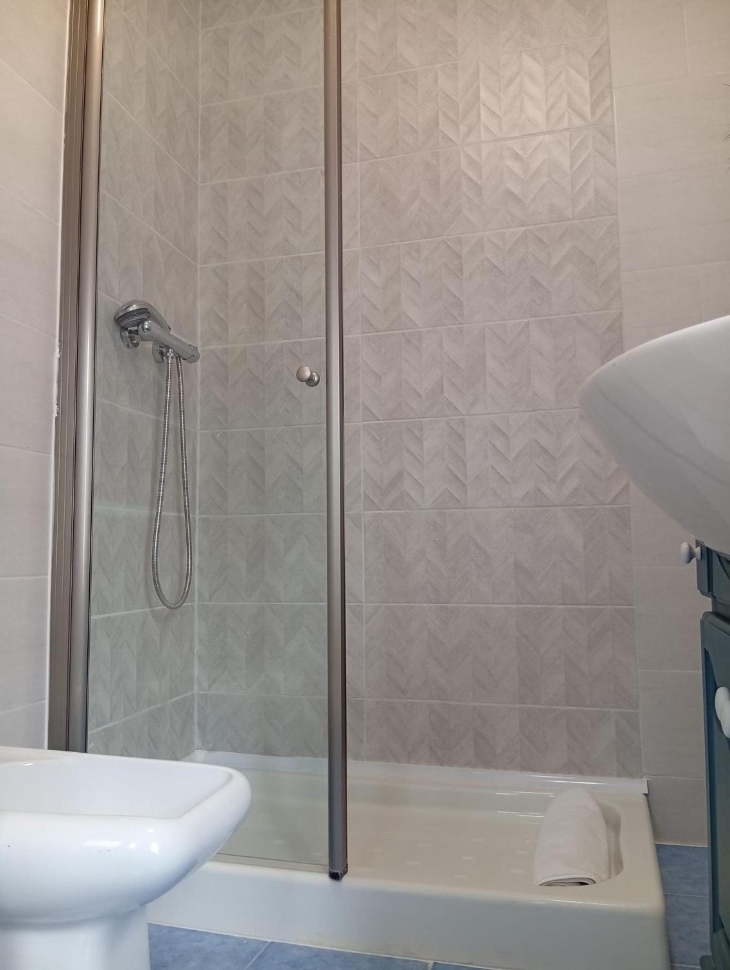 El Zoco Apartment บันญอส เด ลา เอนซินา ภายนอก รูปภาพ